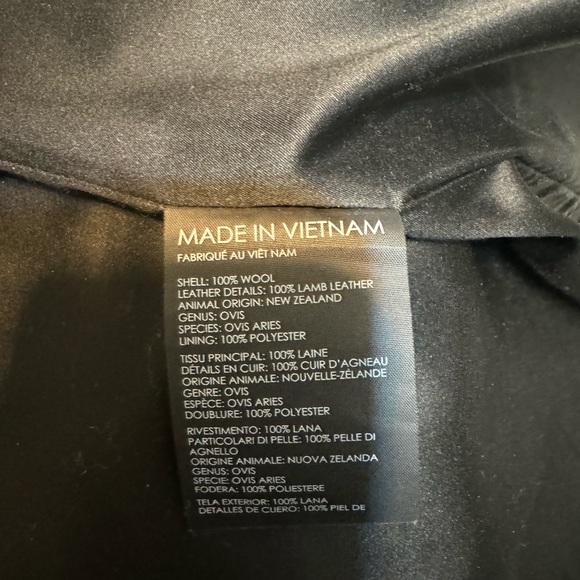 CLUB MONACO HALLI COAT %100 Wool and %100 Leather Trim. size LARGE - Picture 9 of 11